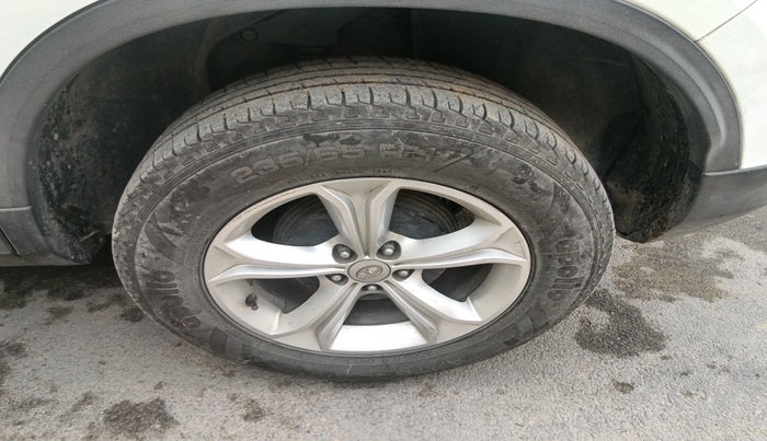 2020 Tata Harrier XT 2.0L KRYOTEC, Diesel, Manual, 1,39,079 km, tyre