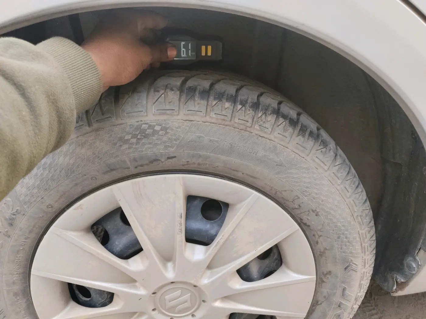 2010 Maruti SX4 VXI, Petrol, Manual, 31,207 km, tyre