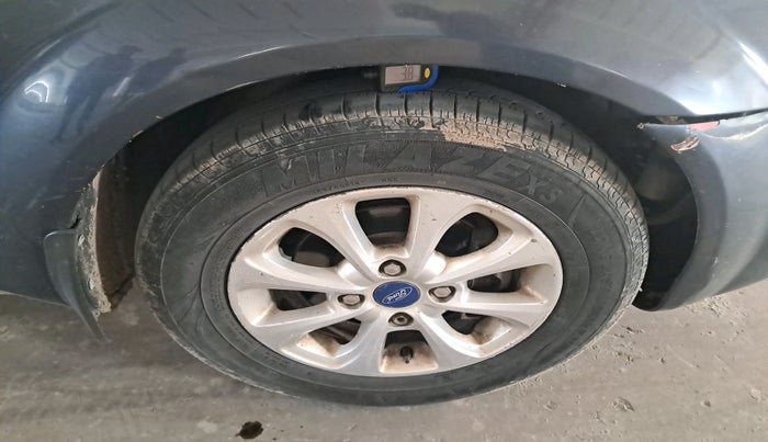 2013 Ford Classic 1.4 TITANIUM DIESEL, Diesel, Manual, 1,83,238 km, tyre