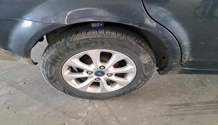 2013 Ford Classic 1.4 TITANIUM DIESEL, Diesel, Manual, 1,83,238 km, tyre