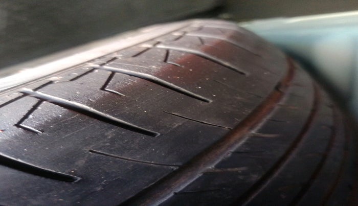 2020 Maruti S Cross ZETA 1.5, Petrol, Manual, 1,14,240 km, tyre