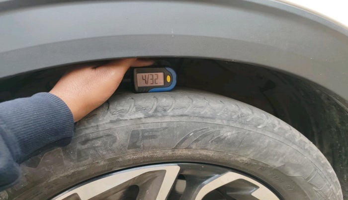 2022 KIA CARENS LUXURY PLUS 1.5 DIESEL AT 6 STR, Diesel, Automatic, 62,974 km, tyre