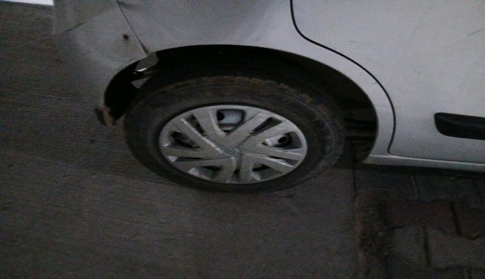 2017 Maruti Wagon R 1.0 LXI CNG, Petrol, Manual, 85,715 km, tyre
