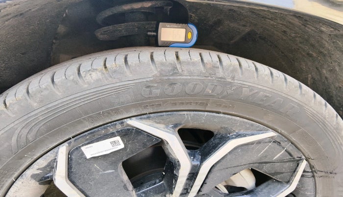 2024 Tata Curvv Accomplished S 1.5 Diesel, Diesel, Manual, 5,025 km, tyre