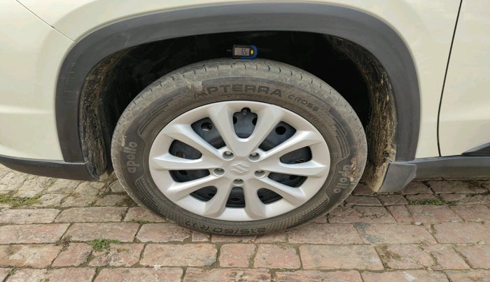 2024 Maruti Grand Vitara SIGMA SMART HYBRID, Petrol, Manual, 17,144 km, tyre