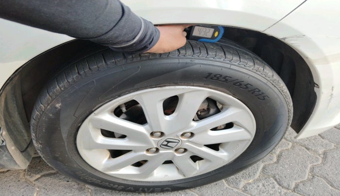 2015 Honda Mobilio 1.5L I-VTEC V, Petrol, Manual, 1,59,914 km, tyre