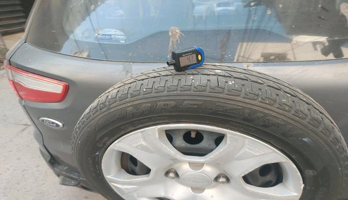 2016 Ford Ecosport AMBIENTE 1.5L PETROL, Petrol, Manual, 1,13,744 km, tyre