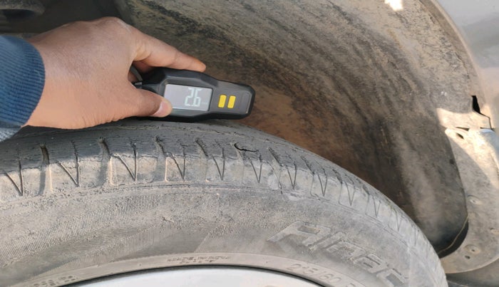 2010 Skoda Yeti ELEGANCE 2.0 TDI CR 4X4, Diesel, Manual, 1,58,909 km, tyre