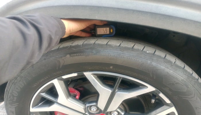 2020 KIA SELTOS GTX PLUS AT 1.5 DIESEL, Diesel, Automatic, 1,23,500 km, tyre