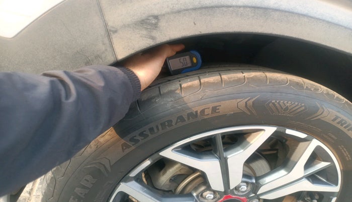 2020 KIA SELTOS GTX PLUS AT 1.5 DIESEL, Diesel, Automatic, 1,23,500 km, tyre