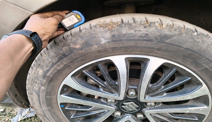 2024 Maruti Ertiga ZXI (O) CNG, Petrol, Manual, 22,840 km, tyre