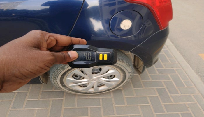 2019 Maruti Swift VXI, Petrol, Manual, 21,244 km, tyre