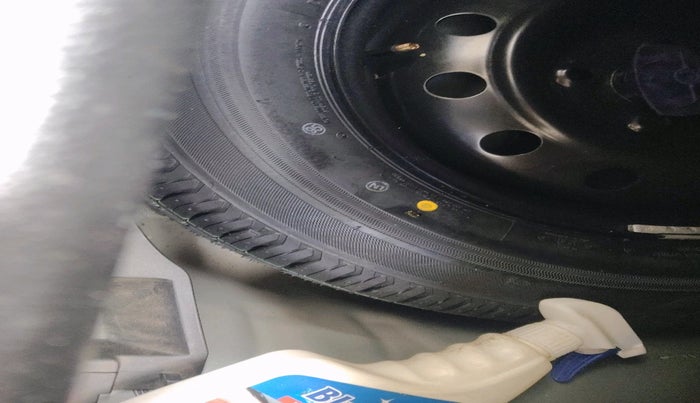 2019 Maruti Swift VXI, Petrol, Manual, 21,244 km, tyre