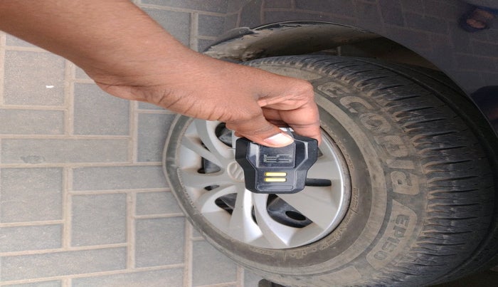 2019 Maruti Swift VXI, Petrol, Manual, 21,244 km, tyre