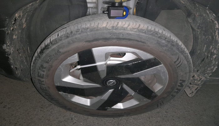 2022 Nissan MAGNITE XE, Petrol, Manual, 17,287 km, tyre