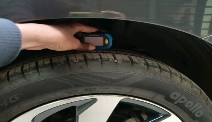 2023 Toyota Glanza V, Petrol, Manual, 9,980 km, tyre