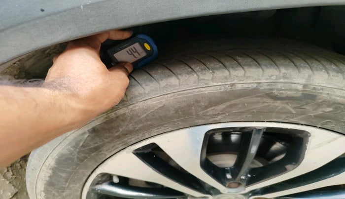 2021 MG HECTOR PLUS SELECT 2.0 DIESEL TURBO MT 7-STR, Diesel, Manual, 80,403 km, tyre