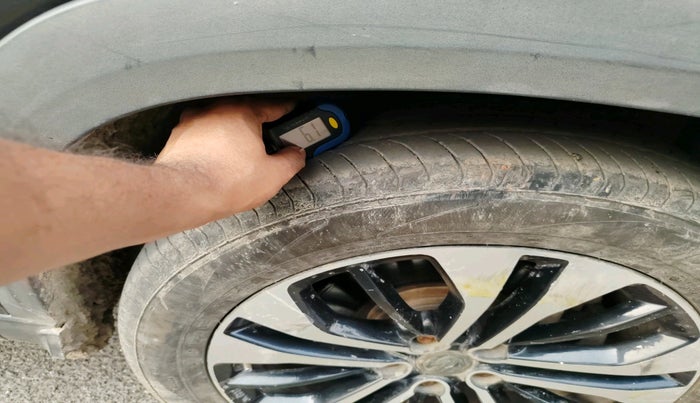 2021 MG HECTOR PLUS SELECT 2.0 DIESEL TURBO MT 7-STR, Diesel, Manual, 80,403 km, tyre