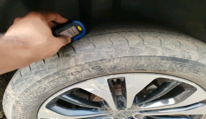 2021 MG HECTOR PLUS SELECT 2.0 DIESEL TURBO MT 7-STR, Diesel, Manual, 80,403 km, tyre