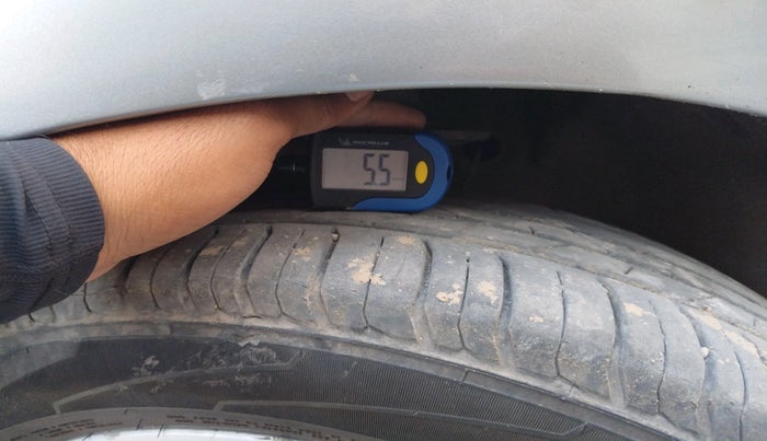 2015 Maruti Baleno ALPHA DIESEL 1.3, Diesel, Manual, 1,05,685 km, tyre