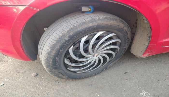 2010 Maruti Swift VXI, Petrol, Manual, 42,238 km, tyre