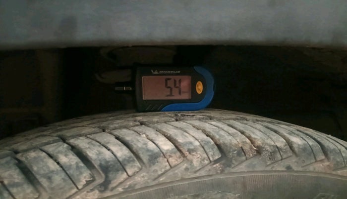 2017 Renault Kwid CLIMBER 1.0, Petrol, Manual, 44,726 km, tyre