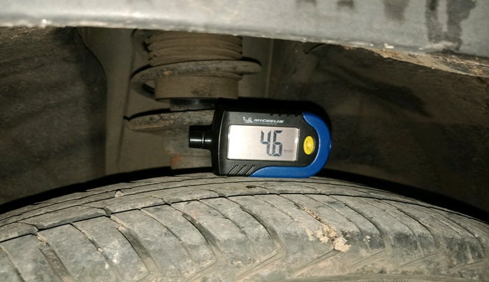 2017 Renault Kwid CLIMBER 1.0, Petrol, Manual, 44,726 km, tyre