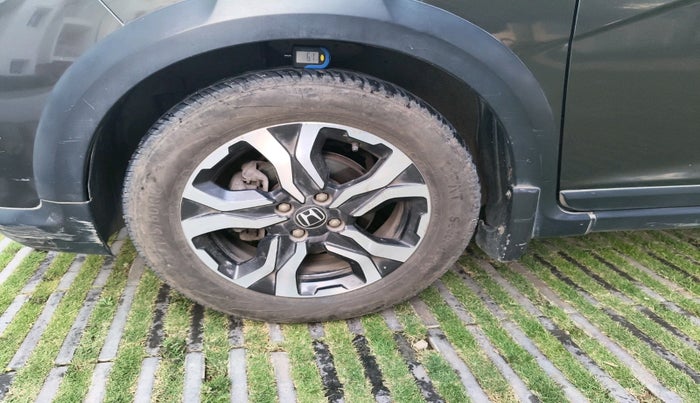 2017 Honda WR-V 1.2L I-VTEC VX MT, Petrol, Manual, 90,415 km, tyre