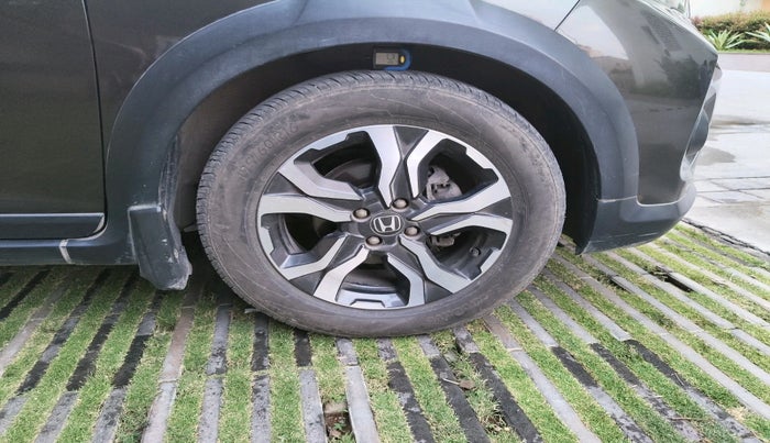 2017 Honda WR-V 1.2L I-VTEC VX MT, Petrol, Manual, 90,415 km, tyre