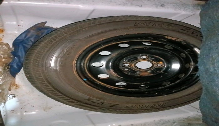 2010 Maruti Swift Dzire VXI, Petrol, Manual, 43,629 km, tyre