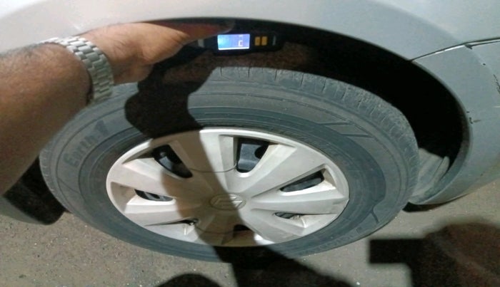 2010 Maruti Swift Dzire VXI, Petrol, Manual, 43,629 km, tyre