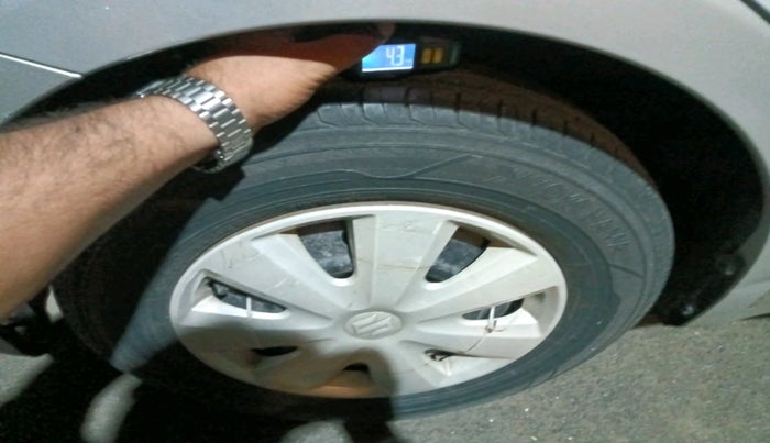 2010 Maruti Swift Dzire VXI, Petrol, Manual, 43,629 km, tyre