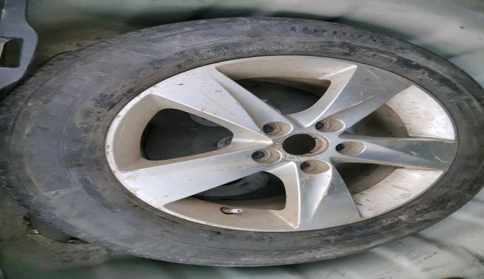 2015 Hyundai New Elantra 1.6 SX AT DIESEL, Diesel, Automatic, 90,981 km, tyre