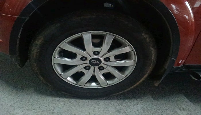 2015 Mahindra XUV500 W10, Diesel, Manual, 66,316 km, tyre