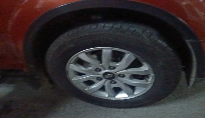 2015 Mahindra XUV500 W10, Diesel, Manual, 66,316 km, tyre