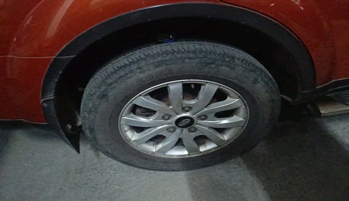 2015 Mahindra XUV500 W10, Diesel, Manual, 66,316 km, tyre