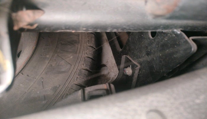 2016 Maruti Wagon R 1.0 LXI CNG, Petrol, Manual, 2,41,364 km, tyre