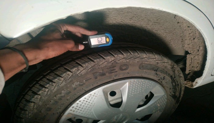 2016 Maruti Wagon R 1.0 LXI CNG, Petrol, Manual, 2,41,364 km, tyre