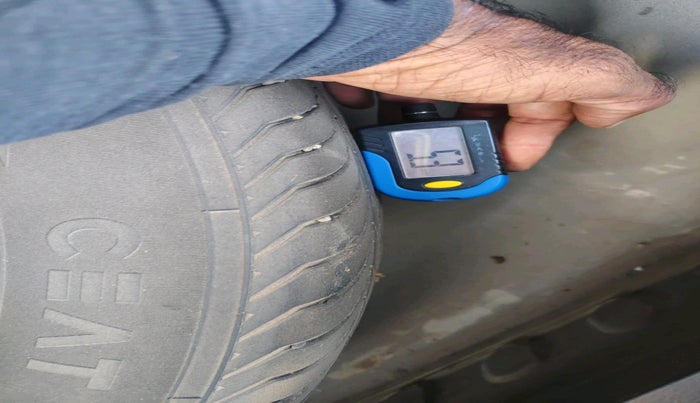 2016 Maruti Vitara Brezza VDI (O), Diesel, Manual, 1,32,932 km, tyre