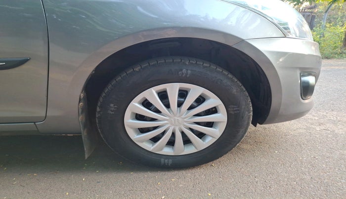 2013 Maruti Swift Dzire VDI, Diesel, Manual, 1,24,110 km, tyre