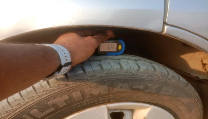 2015 Maruti Eeco 5 STR WITH A/C+HTR, Petrol, Manual, 2,02,355 km, tyre