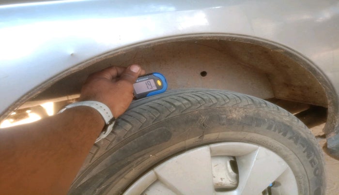 2015 Maruti Eeco 5 STR WITH A/C+HTR, Petrol, Manual, 2,02,355 km, tyre