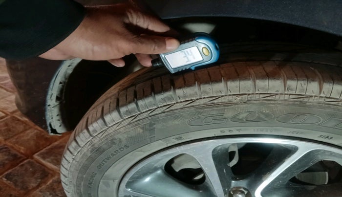 2018 Hyundai Grand i10 SPORTZ AT 1.2 KAPPA VTVT, Petrol, Automatic, 75,360 km, tyre