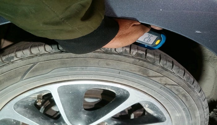 2018 Hyundai Grand i10 SPORTZ AT 1.2 KAPPA VTVT, Petrol, Automatic, 75,360 km, tyre