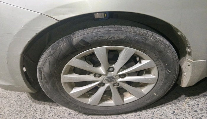 2014 Maruti Ertiga VXI, Petrol, Manual, 1,23,491 km, tyre