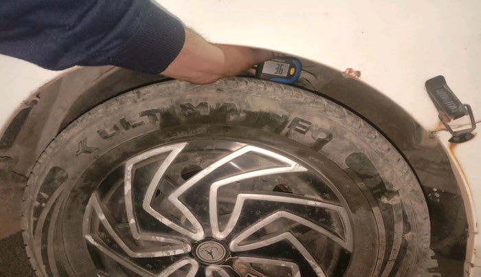 2012 Hyundai i10 SPORTZ 1.2, Petrol, Manual, 86,702 km, tyre