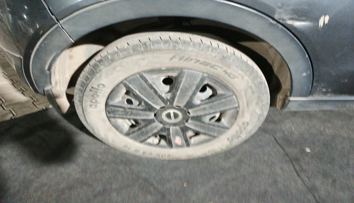 2019 Tata NEXON XM PETROL, Petrol, Manual, 2,09,483 km, tyre