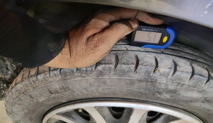 2014 Maruti Wagon R 1.0 LXI CNG, Petrol, Manual, 98,709 km, tyre