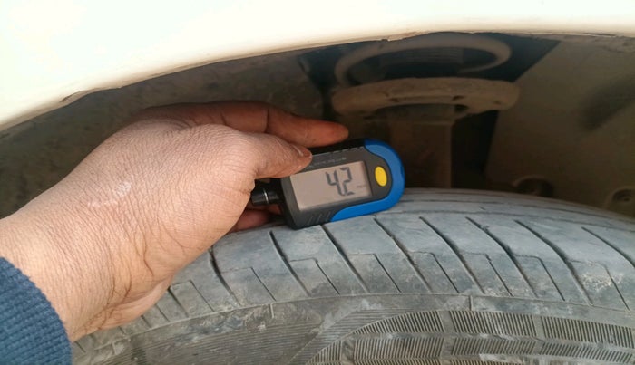 2017 Ford Ecosport AMBIENTE 1.5L DIESEL, Diesel, Manual, 1,34,045 km, tyre