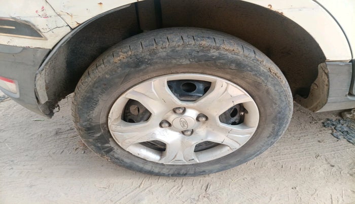 2017 Ford Ecosport AMBIENTE 1.5L DIESEL, Diesel, Manual, 1,34,045 km, tyre